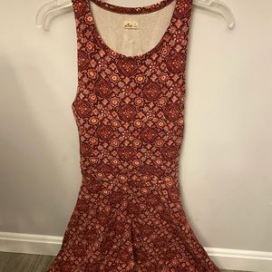 Maroon floral dress from hollister with back cut out, small